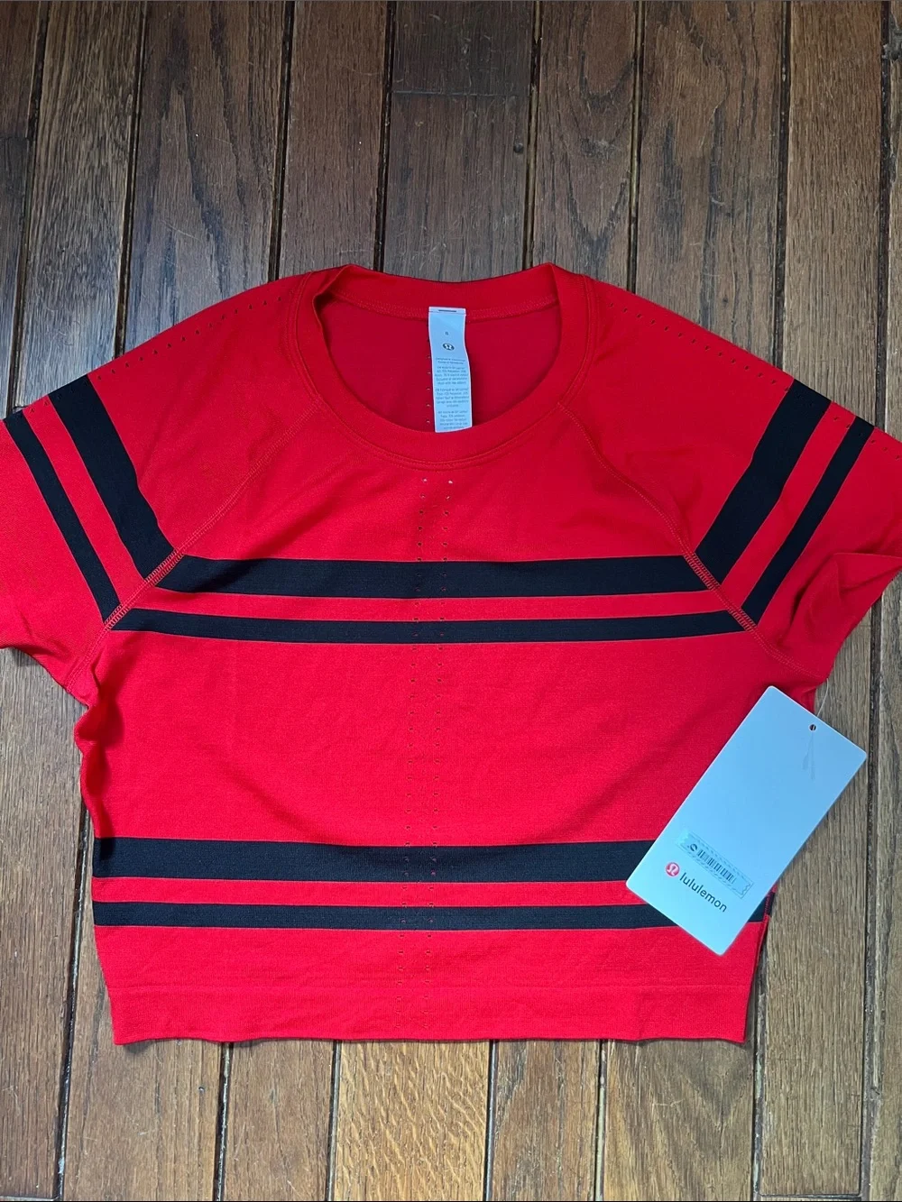 Lululemon Oxford Red Swiftly Tech Cropped Short Sleeve Tee Stripe Size 8 NWT